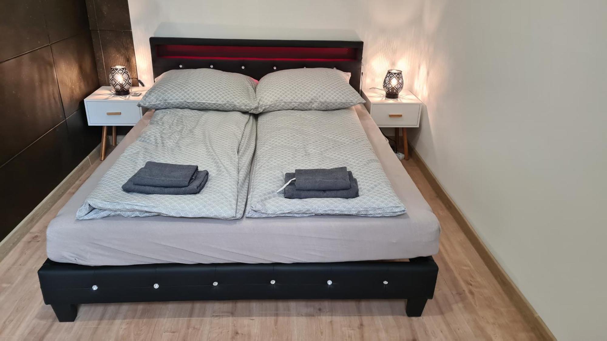 Apartamenty Centrum Plac Wolnosci Aparthotel 키엘체 외부 사진